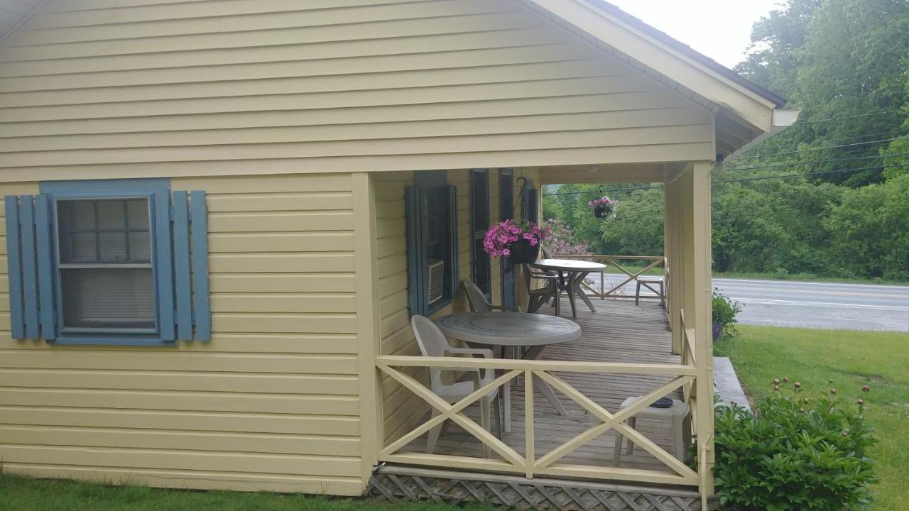 Serenity Motel Shaftsbury Esterno foto