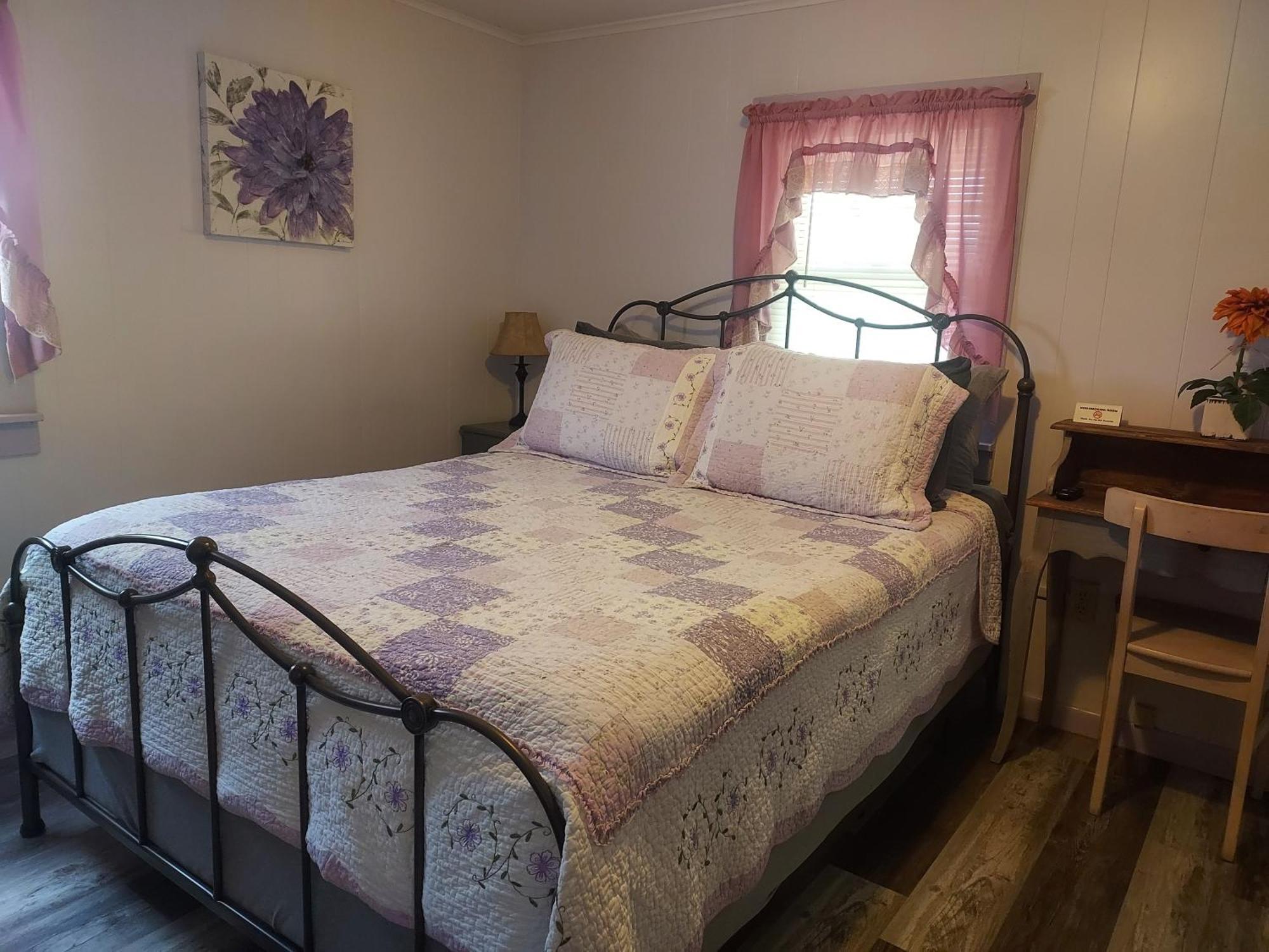 Serenity Motel Shaftsbury Esterno foto